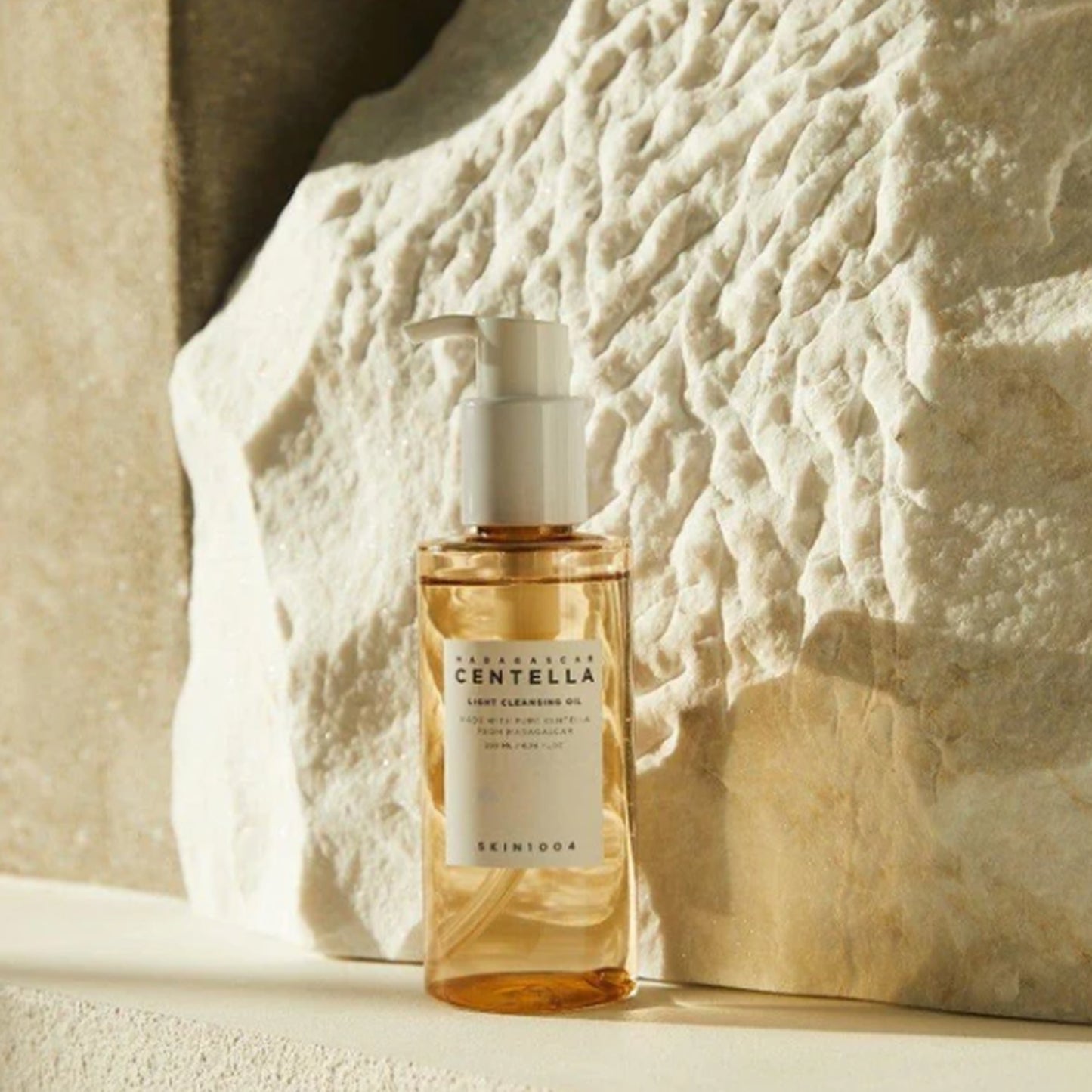 SKIN1004 Madagascar Centella Light Cleansing Oil